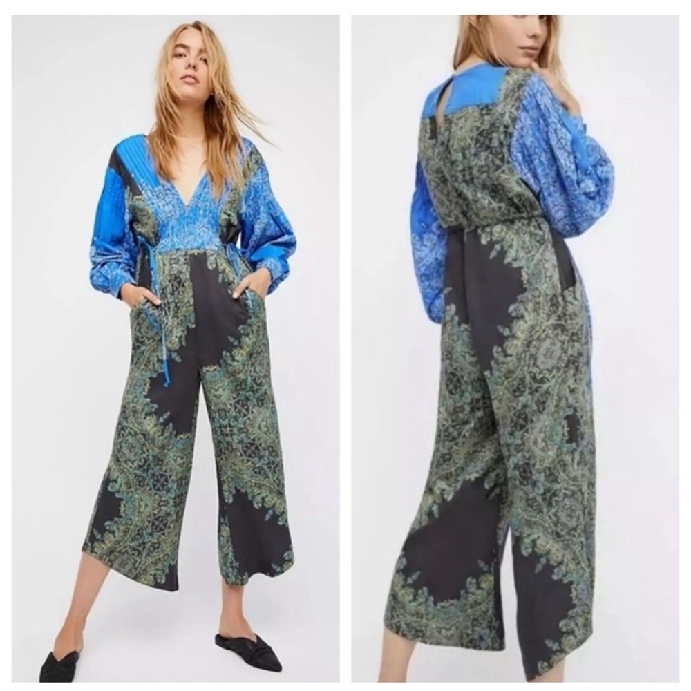 Free people blooming failed Elegant Blue and Green jumpsuit size xsmall brown